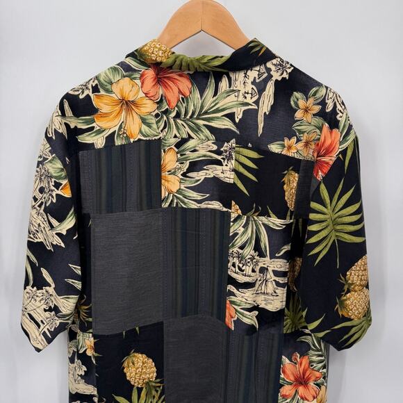 Tommy Bahama Button Front Tropical Shirt Medium Black Gray Silk Floral Print - Picture 7 of 7